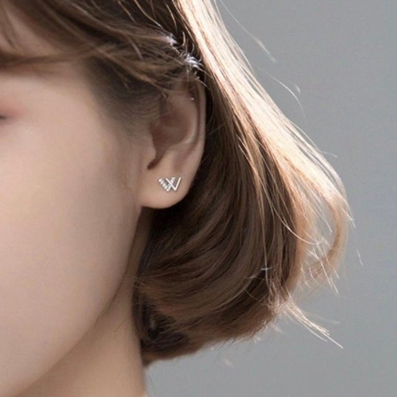Letter W S925 Silver Studs Earrings w/Tiny CZ- ECZ013 silver - Picture 8 of 13